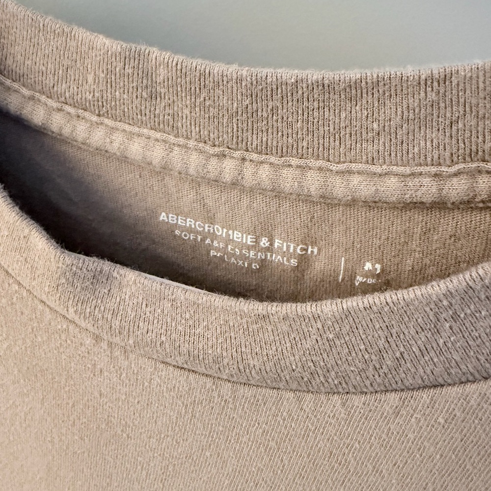Abercrombie & Fitch Taupe Essentials Tee - Medium
